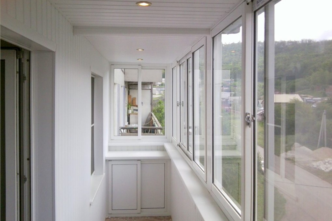Отделка балкона "под ключ" ПВХ панелями с утеплением